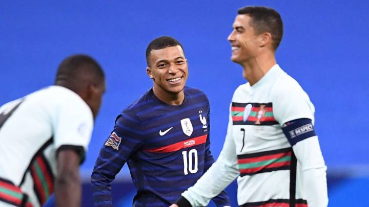 Mbappé y Cristiano, del póster al césped de Saint Denis