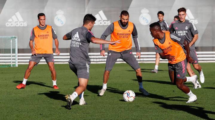 Zidane tira de Pipi, el otro japonés del Real Madrid