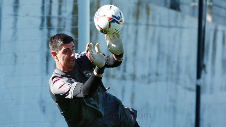 Real Madrid team news ahead of Cadiz clash: Hazard, Courtois, Carvajal