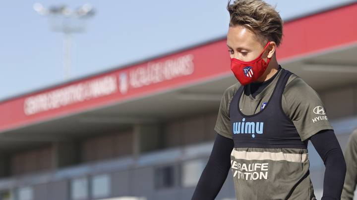 Amanda Sampedro durante un entrenamiento del Atlético.