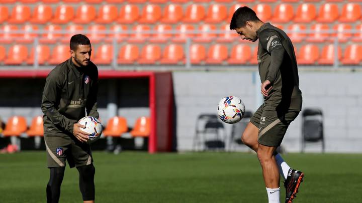 Luis Suárez y Koke entrenando con el Atlético
