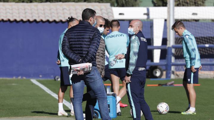 Renovaciones pendientes por una dirección deportiva por renovar
