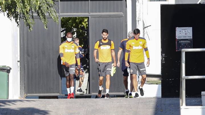 Maxi, con Sobrino y Mangala.