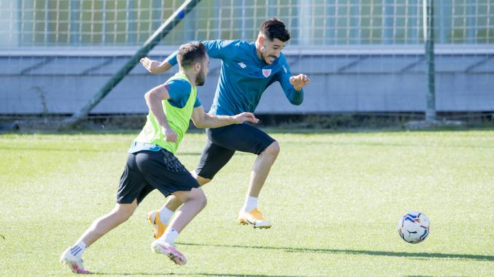 Yuri vuelve tras superar el virus y opta al once en El Sadar