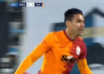 Falcao está vigente: el descomunal golazo que hizo en Turquía