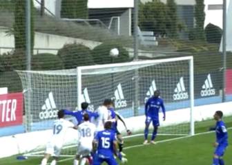 Indignación en el Madrid por el penalti no pitado en la última jugada de la derrota del Castilla