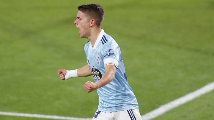 Sergio Carreira celebra el tanto anotado ante el Levante