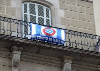 Balcones blanquiazules para el 120 aniversario del Espanyol
