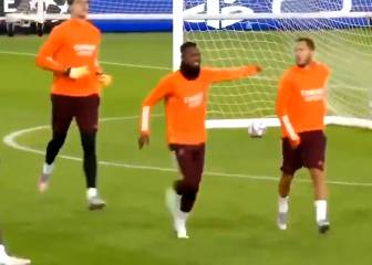 Con la que tiene encima quizá y va y hace esto: la broma de Hazard...