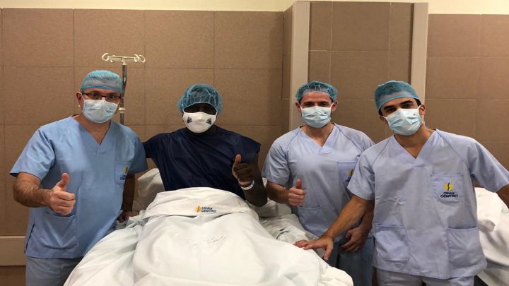 Baba Cissé operado con éxito de su rodilla en la clínica CEMTRO de Madrid