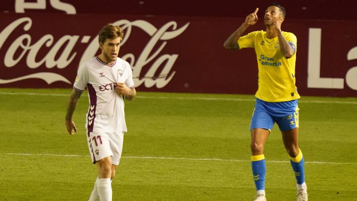Mesa, con Las Palmas, tras marcar un gol al Albacete.