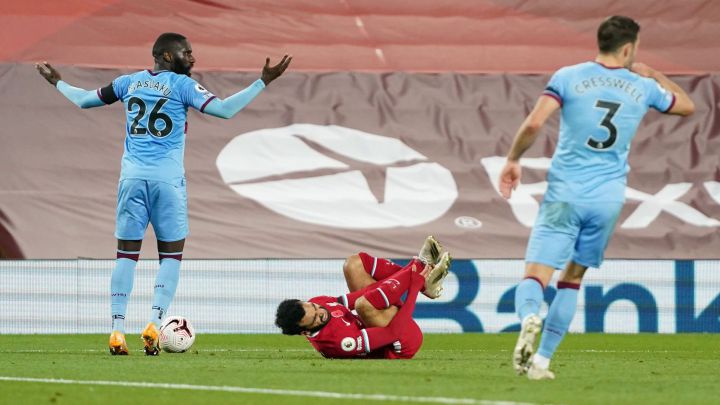 Salah se queda tras la entrada de Masuaku.