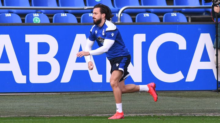 Héctro Hernández, en el entrenamiento del Deportivo en Riazor.
