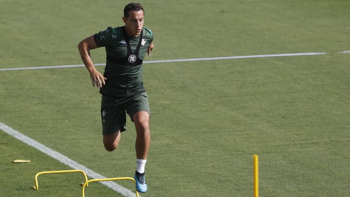 El centrocampista del Betis Andrés Guardado fue llamado por México aunque no será para jugar en Austria, sólo como acompañante. Ha actuado poco este año.