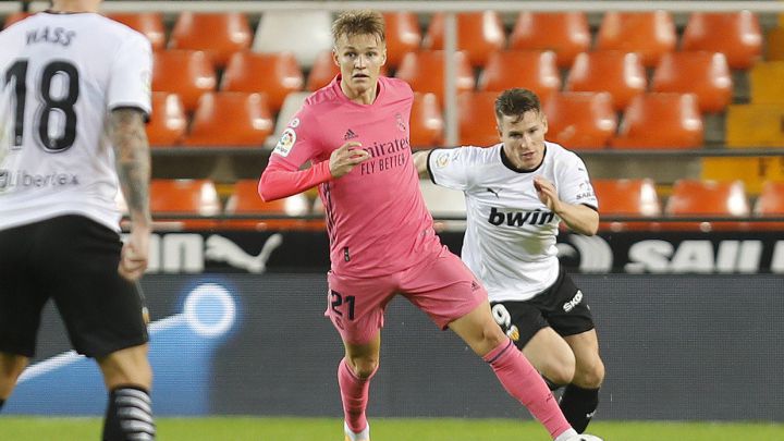Odegaard, durante el Valencia-Real Madrid.