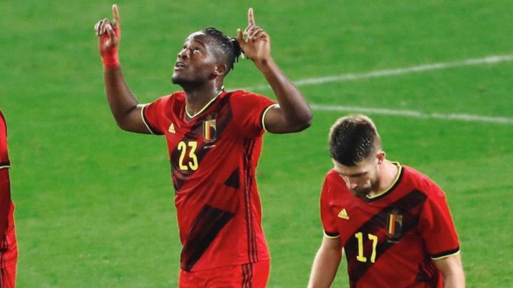 Batshuayi da alas a Bélgica