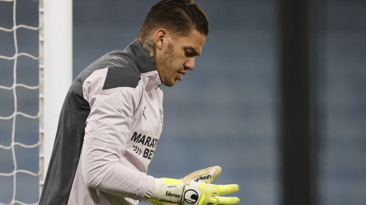 Ederson le quita el puesto a Alisson en Brasil