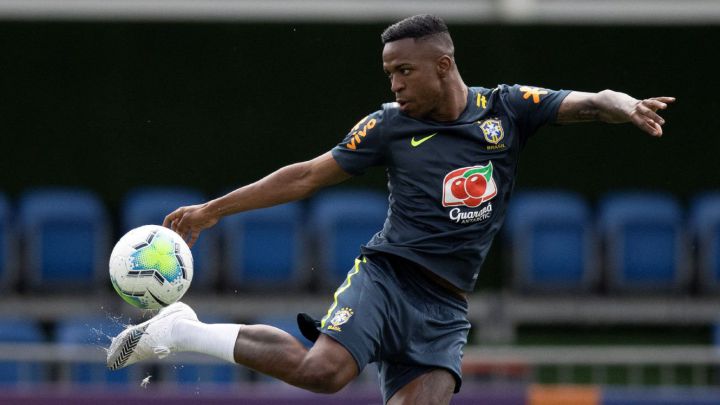 Vinicius Junior se entrena con la selección brasileña en Teresópolis.