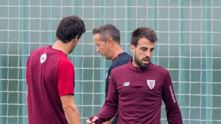 El Macarthur oficializa el fichaje de Beñat