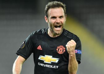 Mata saca de plano a Van de Beek y Pogba
