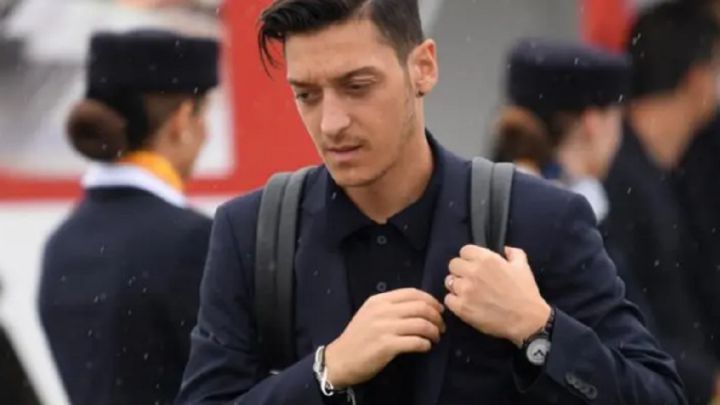 Özil nunca se olvida del Madrid