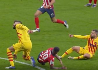 La delicada imagen del momento en que se lesionó Piqué