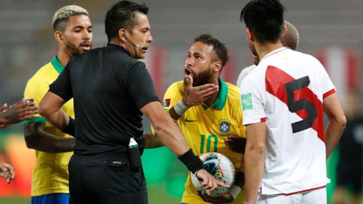La Fiscalía de Perú archiva la denuncia contra Neymar y el árbitro Bascuñán