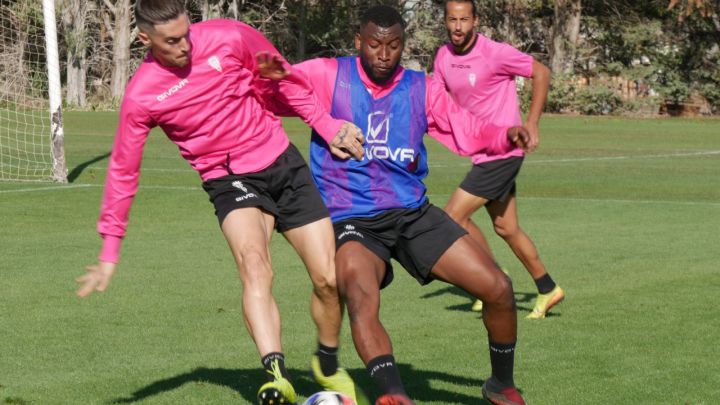 El Córdoba abre un expediente sancionador a Traoré por vestir
la sudadera del Sevilla Atlético
