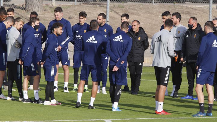 Un positivo por COVID-19 modifica el plan de entrenamiento y de viaje
