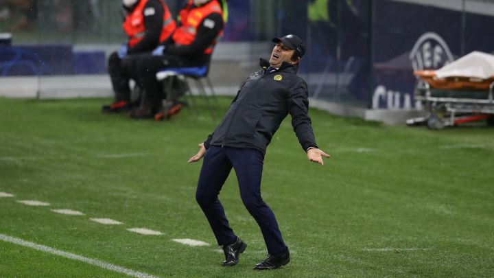 Cassano arremete contra Conte y le acusa de "devaluar" jugadores