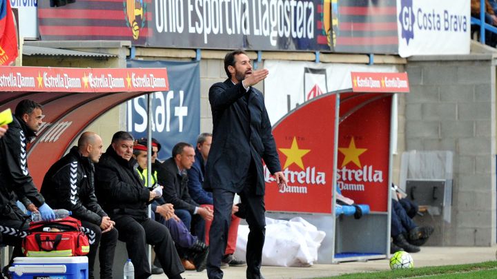 Vicente Moreno, ante el Llagostera con el Nàstic en 2016.