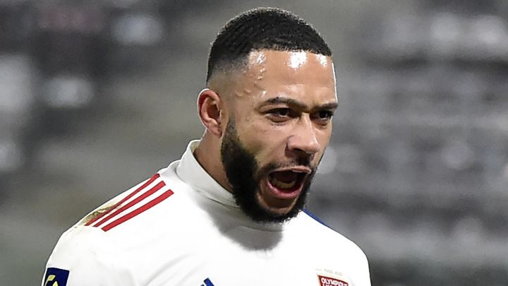 Depay aparca su salida: "Estoy cien por cien concentrado en el Lyon"