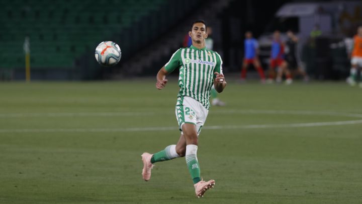 El futuro de Mandi en el Betis multiplica sus interrogantes
