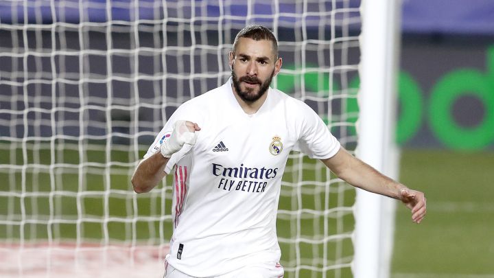 Benzema celebra su segundo gol ante el Athletic