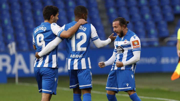Hércor, celebrando el gol que le acabaría dando el pase al Deportivo.
