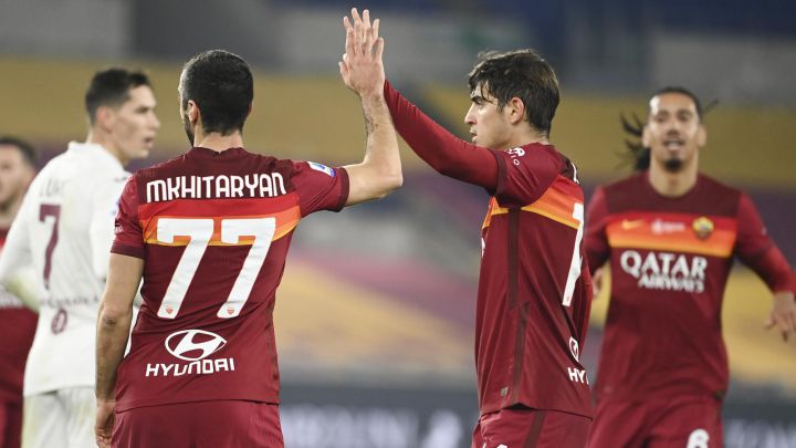 La Roma golea a un Torino con 10