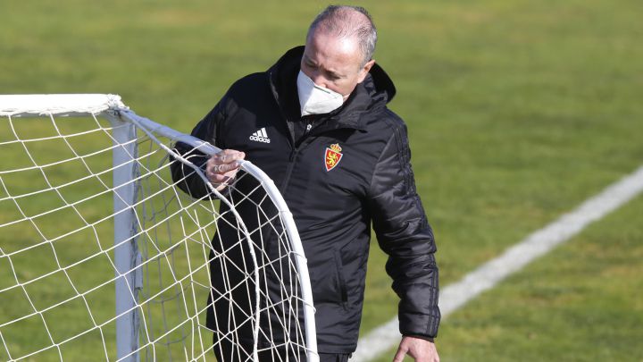 A JIM sólo le vale la victoria en su estreno en la Liga