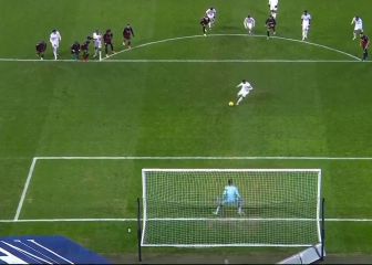 El Panenka superior de Depay: golazo desde los 12 pasos