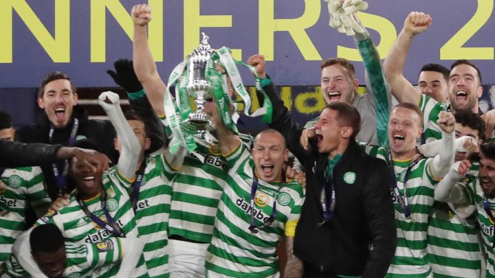 Los jugadores del Celtic celebraron el título.