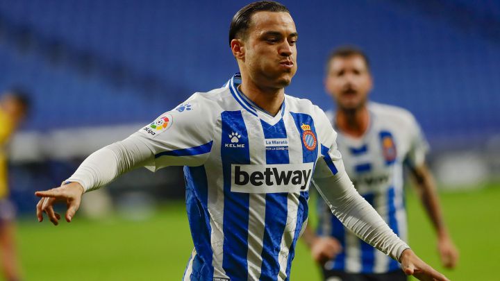 De Tomás, del Espanyol, celebra uno de sus tantos.