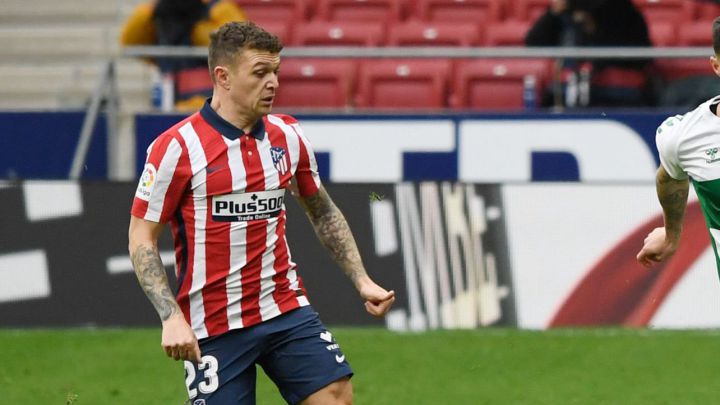 Trippier, durante un partido con el Atlético.