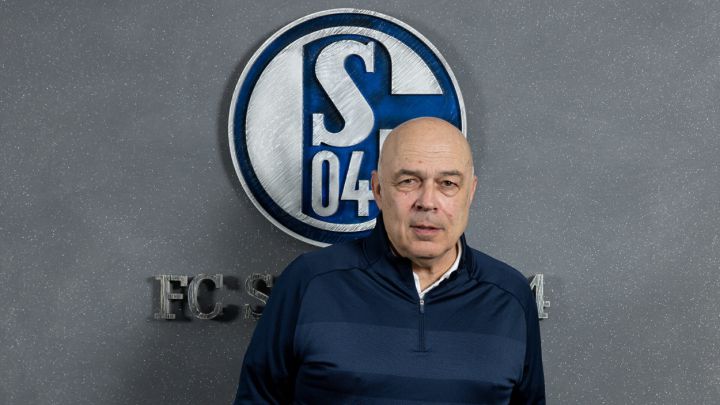 El veterano Christian Gross, nuevo entrenador del Schalke 04