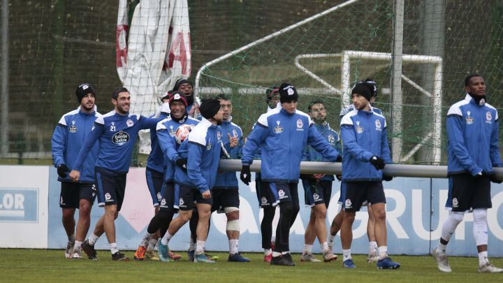 La plantilla del Deportivo, durante un entrenamiento.