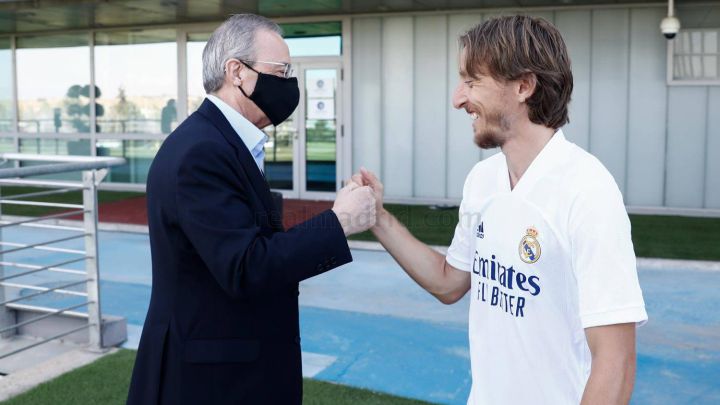 Modric y Florentino Pérez. en Valdebebas.