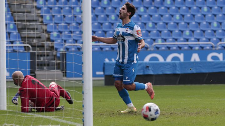 Rui Costa logró dos goles en el Teresa Herrera.