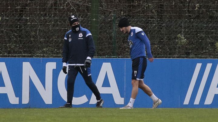 Borja Galán se retiró del entrenamiento del Deportivo la semana pasada