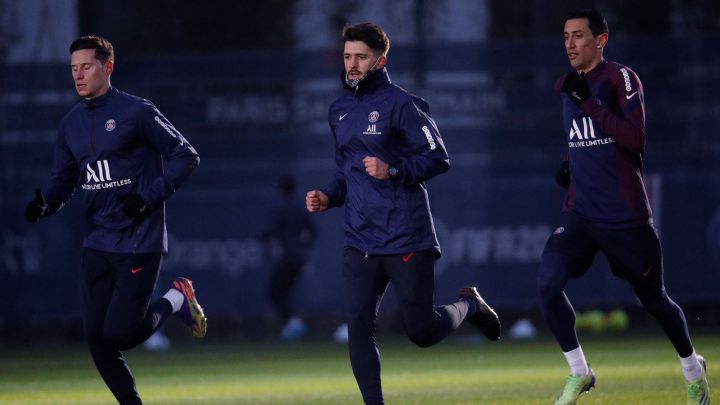 Sebastiano corre junto a Draxler y Di María