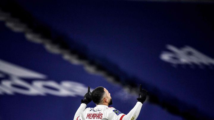 Memphis Depay seguirá en el Lyon hasta junio