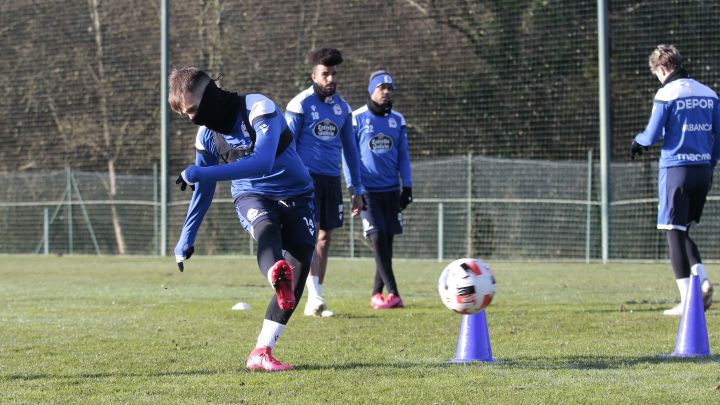 Yago Gandoy, en el entrenamiento del Deportivo.