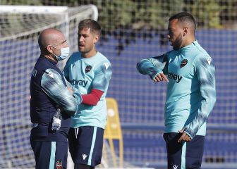 Vezo da negativo y apunta a la Copa